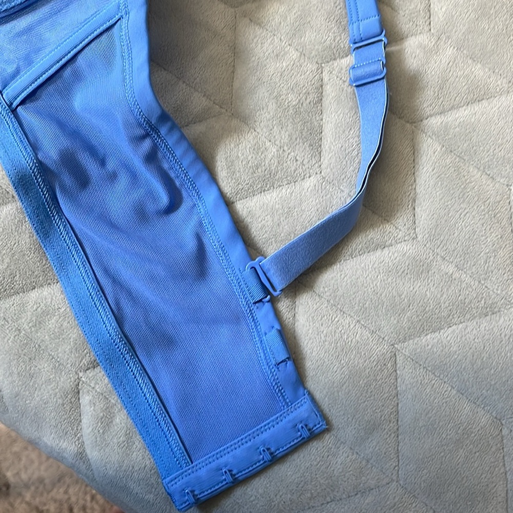 Cacique lightly lined tshirt bra with lace in size 42DD. NWT - Picture 5 of 7